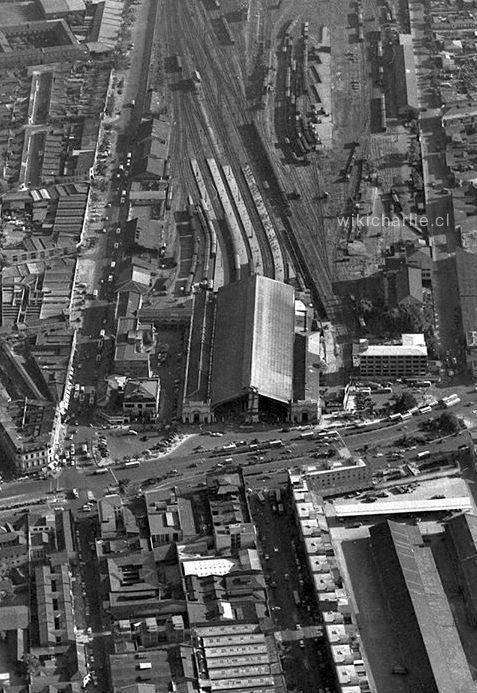 Panoramica Estacion Central de Santiago 1964.jpg