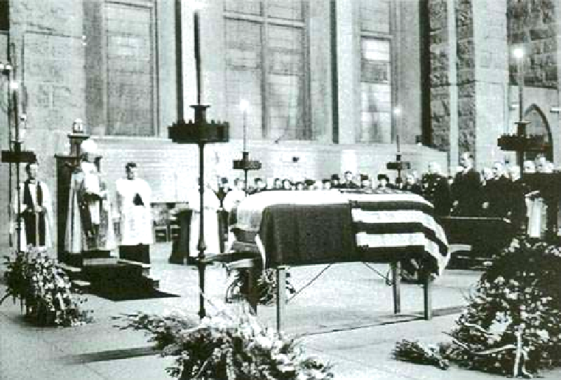Funeral de Nikola Tesla en 1943