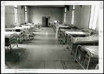 Sala de pacientes del antiguo Hospital San Jose..jpg