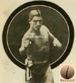 Adolfo Morales boxeador chileno 1911.jpg