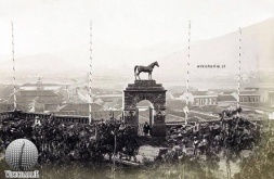 Estatua del Caballo chileno Cerro Santa Lucia, Santiago 1874.jpg