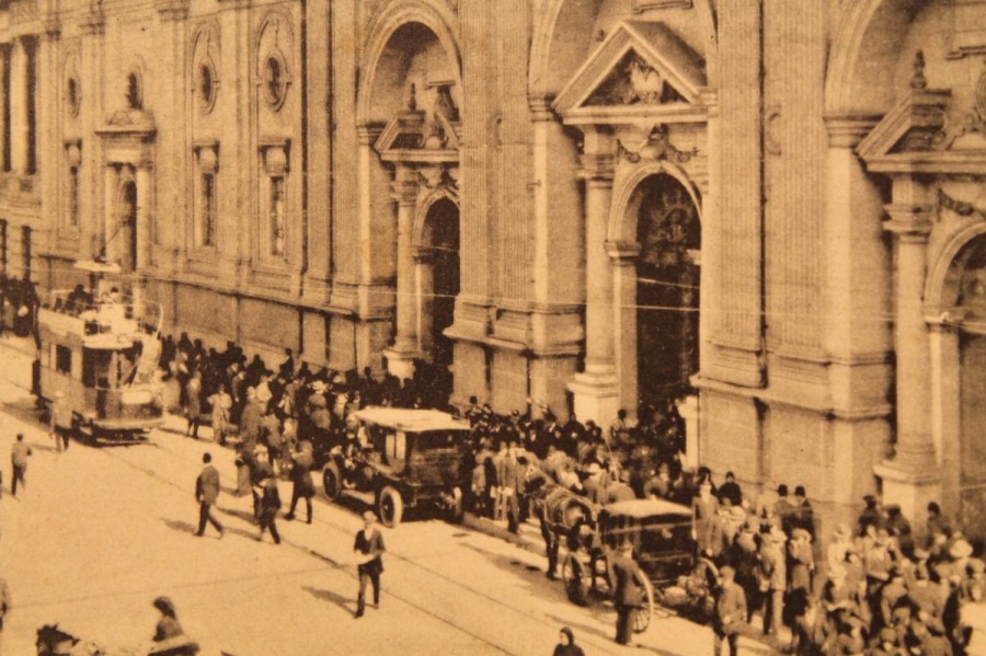 Postal Catedral De Santiago Salida De Misa 1932