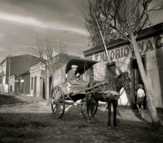Imagen del Vendedor de Pan de la panadería "San José" de Viña del Mar, en 1928.