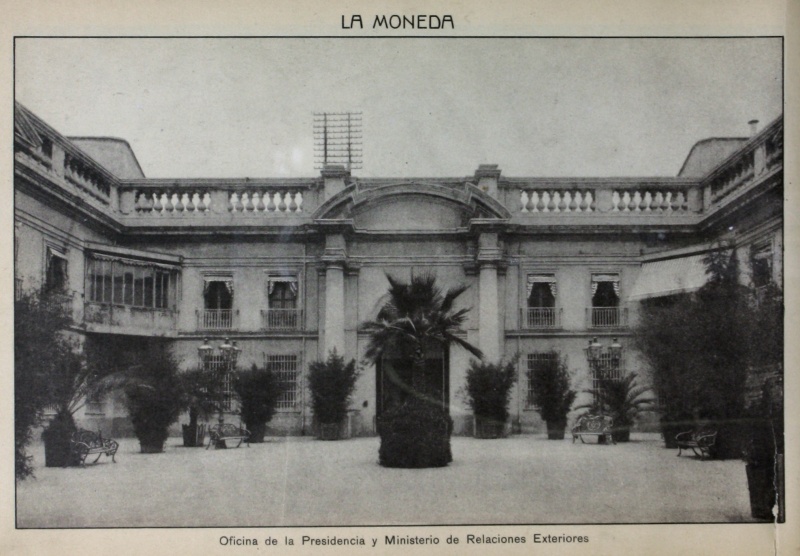 Palacio de La Moneda - WikicharliE