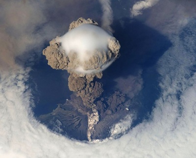 Volcan Sarychev en Rusia.jpg